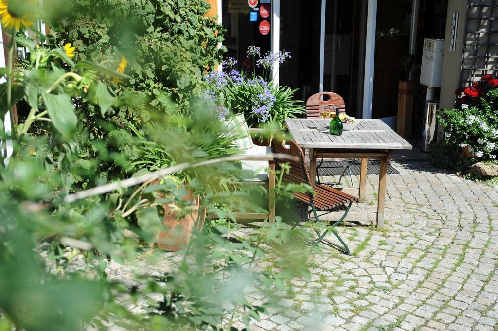 Landgasthof Zum Schwarzen Adler Markt Nordheim Exterior foto